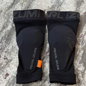 Pearl Izumi Black Protective kids elbow Guards